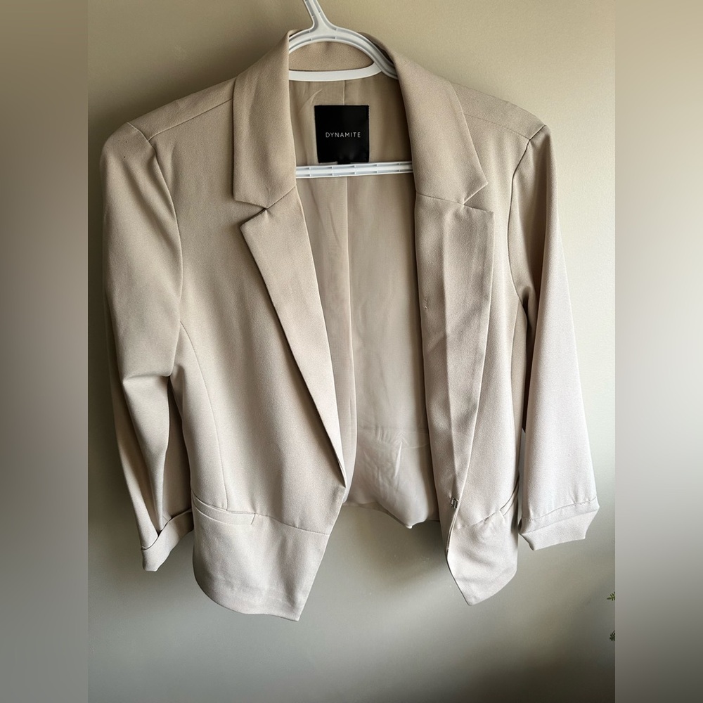 Dynamite Women's Cream Blazer